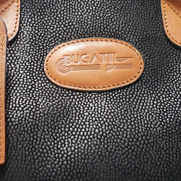 Bugatti Vintage Duffle Bag - Picture 13 of 14